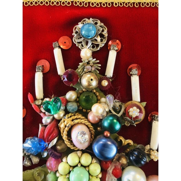 Vintage Jewelry Christmas Tree Collage Art Hand Crafted Assemblage￼ 8 X 10 - Picture 5 of 10